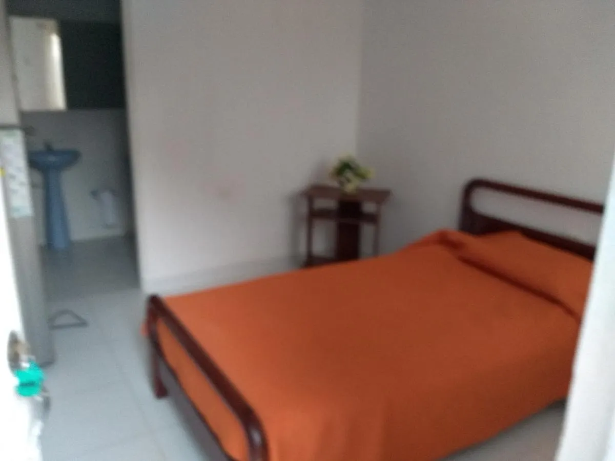 Pansiyon Habitaciones Individuales Aeropuerto Y Playa Cartagena