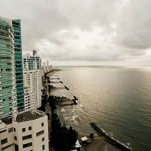 Beautiful Beachfront Apt In Bocagrande Cartagena